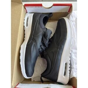 Nike Women’s Black and White Air Max Sneakers